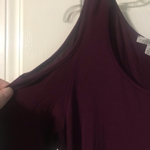 Burgundy Top - Picture 2 of 3